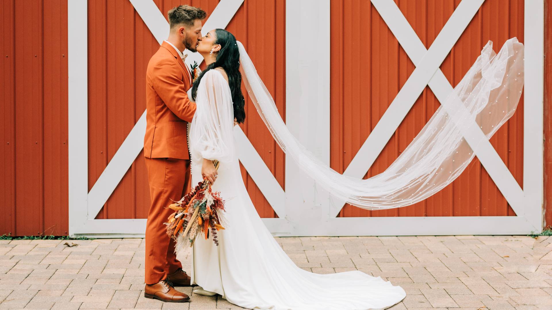 All-Inclusive Weddings in Tampa at Saxon Manor